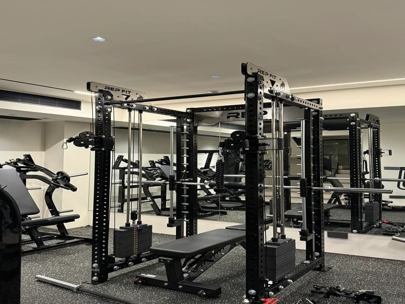 Diagram showing cross-section of rubber floor with oils migrating to surface
